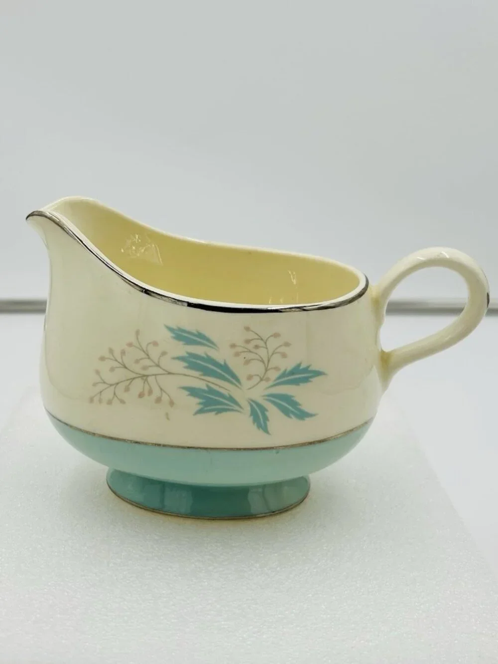 Homer Laughlin Romance Gravy Boat Eggshell Cavalier Turquoise Rare